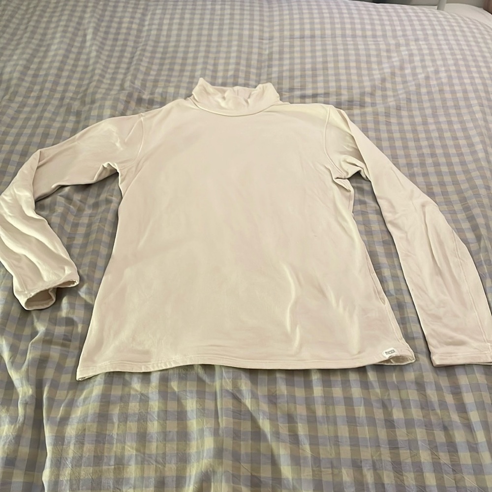 Uniqlo heattech ultra warm mock neck long sleeve shirt